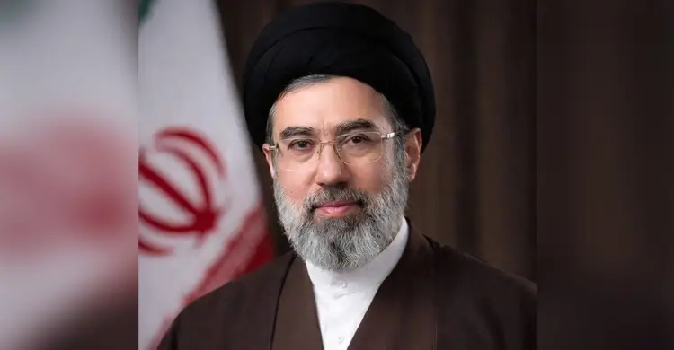 ইরানে নতুন সর্বোচ্চ নেতা মোজতবা খামেনি: যুদ্ধের ছায়ায় ক্ষমতার রহস্যময় উত্তরাধিকার