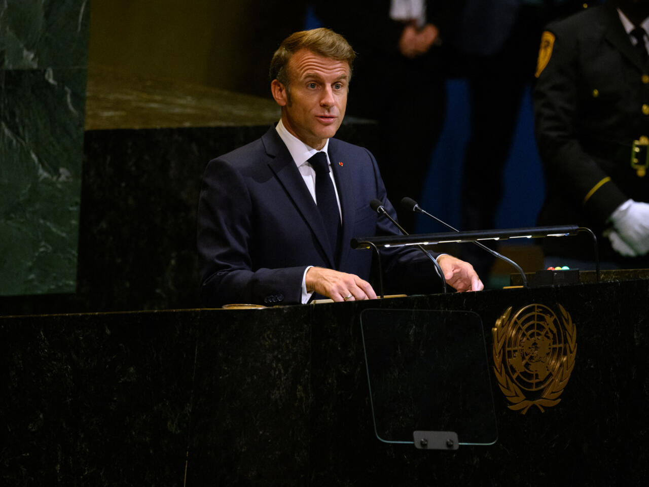 Macron stands with Palestine and Ukraine in UN speech, refuting political 'double standards' - France 24