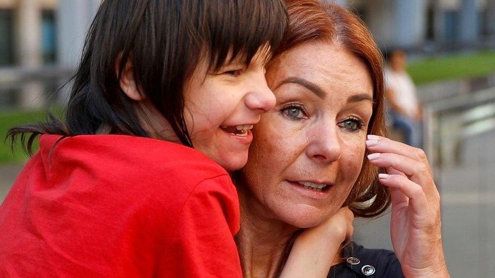 Billy Caldwell: Campaigner's company sells cannabis oil - BBC News
