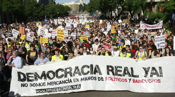 Democracy without choice – or just 'the economy, stupid'? Political support during the Eurozone crisis - Euro Crisis in the Press
