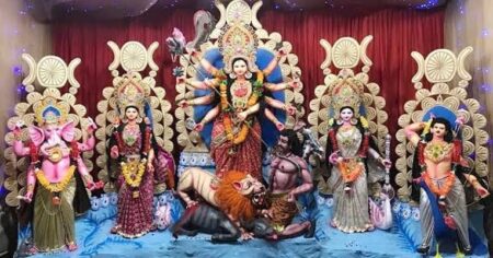 দুর্গাপূজায় দুই দিনের সরকারি ছুটি, বাড়তি ছুটি পাবেন যাঁরা