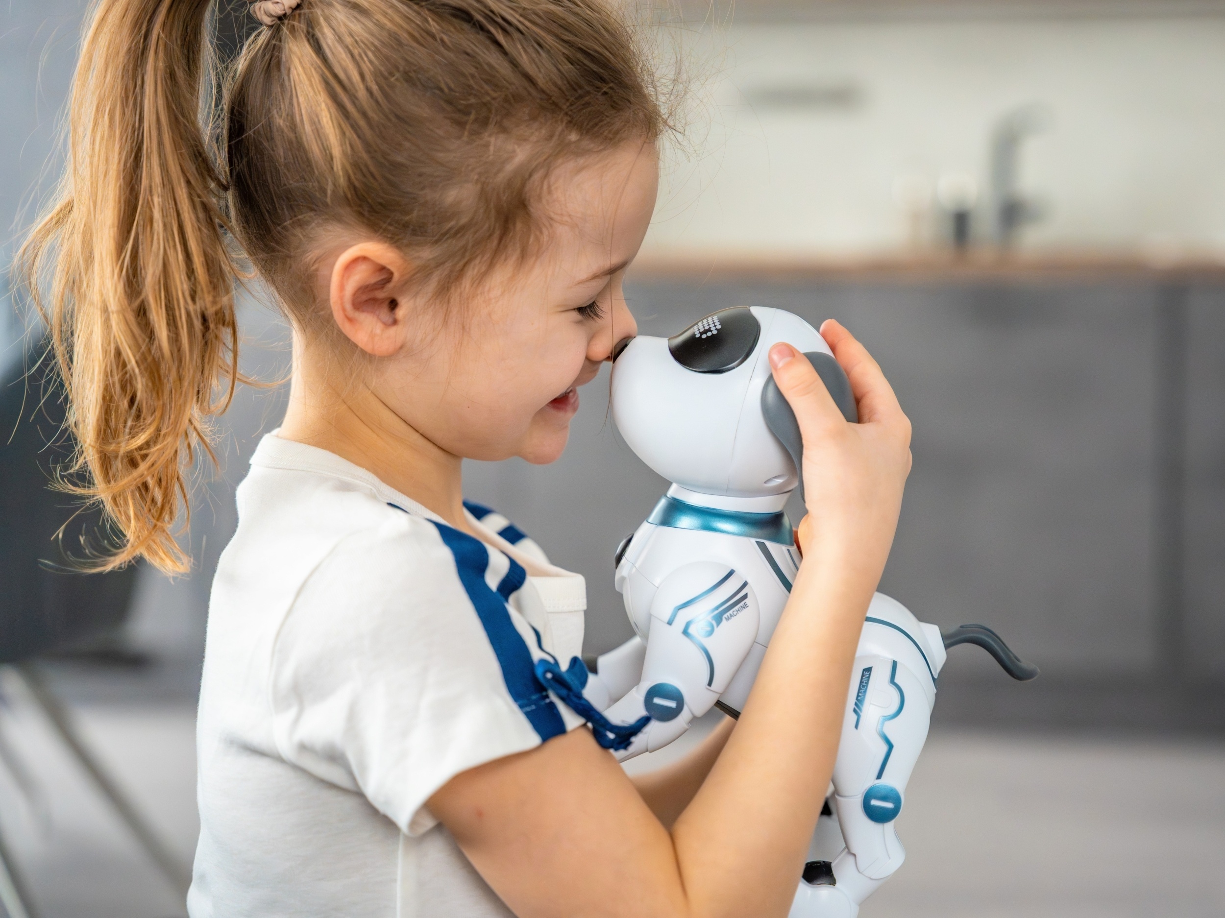 Chatty AI toys may confuse toddlers about friendship - Earth.com
