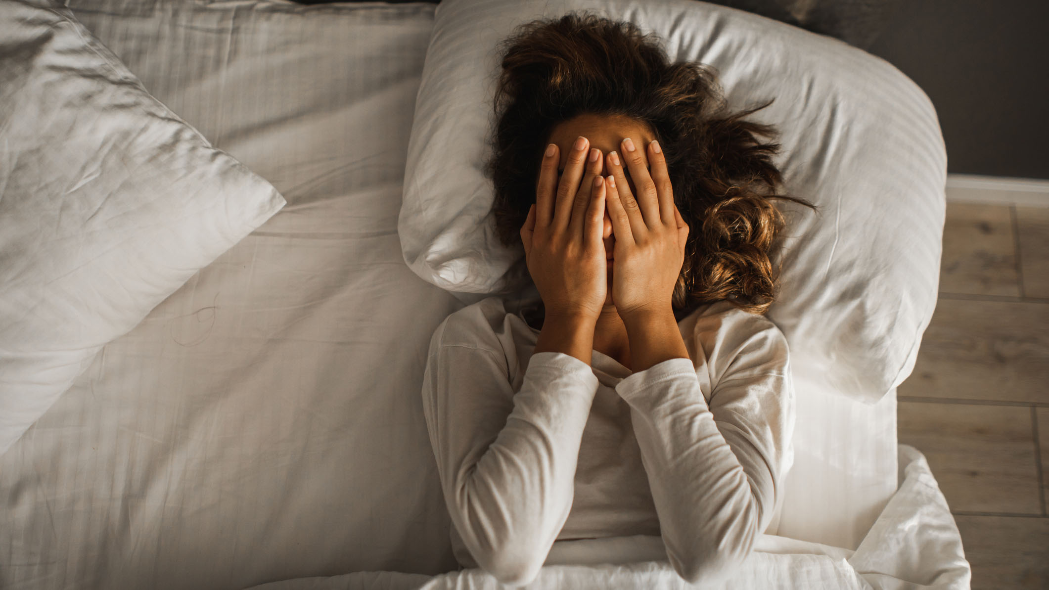 Do you lay in bed for hours yet can't sleep? 7 expert tips to falling  asleep fast | Tom's Guide