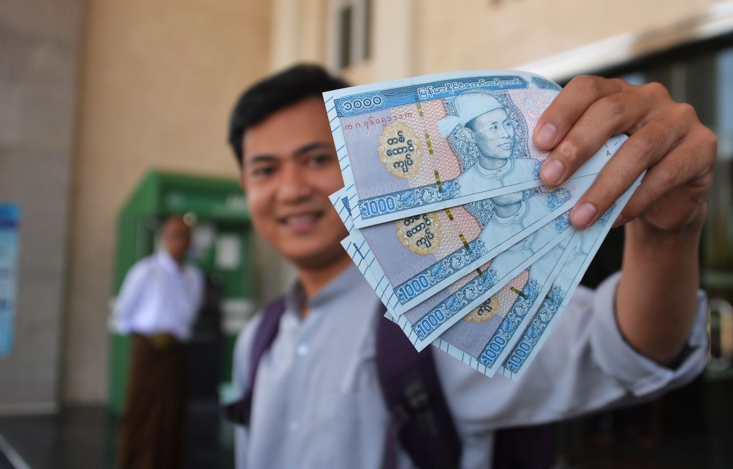 Bangkok Post - Myanmar attempts to stabilise currency