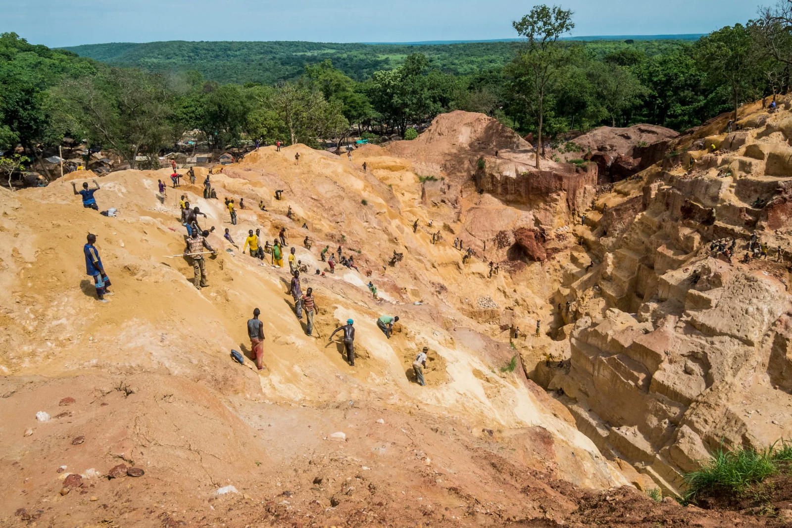 Gold mine collapse kills at least 100 people in C/Africa - Vanguard News