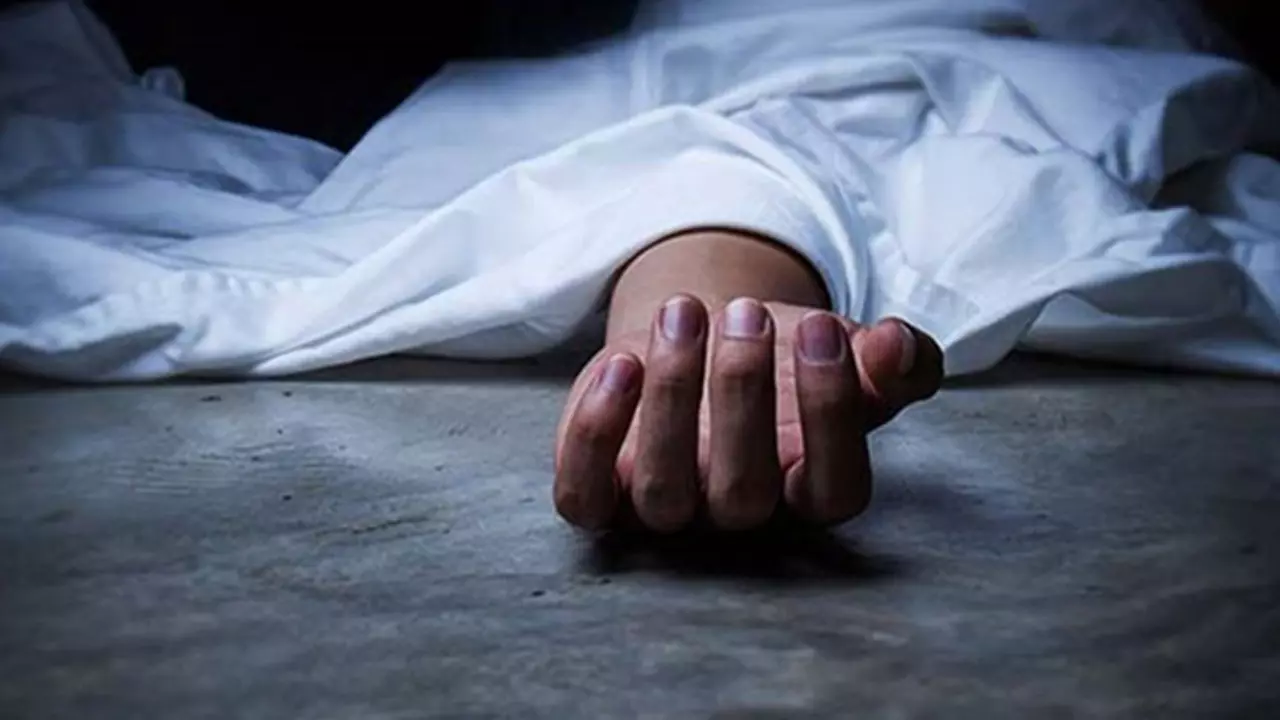 রাজধানীতে ভবন থেকে পড়ে ব্যাংক কর্মকর্তার মৃত্যু | কালবেলা