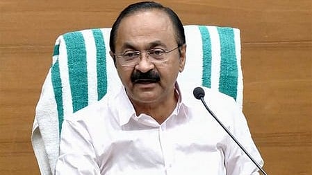 Kerala announces comprehensive flood relief package, Rs 8 lakh aid for kin of deceased