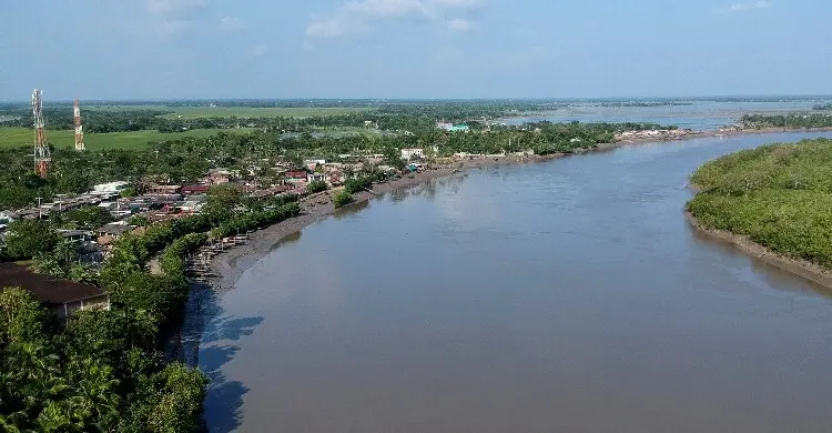 বাংলাদেশে কমছে যুক্তরাজ্যের অর্থসহায়তা, ঝুঁকিতে হাজারো মানুষ