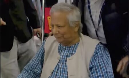 নিউইয়র্কে ড. ইউনূসকে ঘিরে ক্ষোভের বিস্ফোরণ, ‘ইউ আর আ টেররিস্ট’ বলে তোপ প্রবাসীদের
