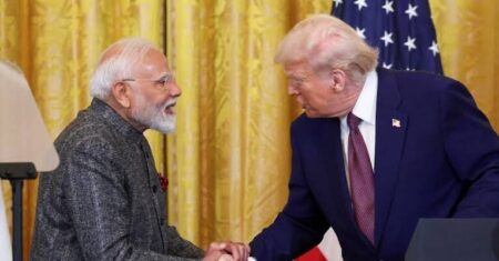 রাশিয়ার তেল নিয়ে ভারতের প্রশ্ন, যুক্তরাষ্ট্রের দ্বিমুখী নীতি কি বাণিজ্য আলোচনায় হাতিয়ার হবে?