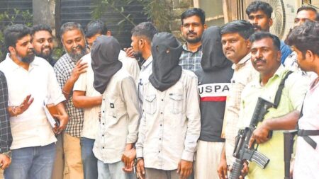 টাইগার শ্রফের বাড়িতে গুলির ঘটনায় নতুন তথ্য, সালমান-আমির-রণবীরের বাড়িতেও নজরদারি চালায় অভিযুক্তরা