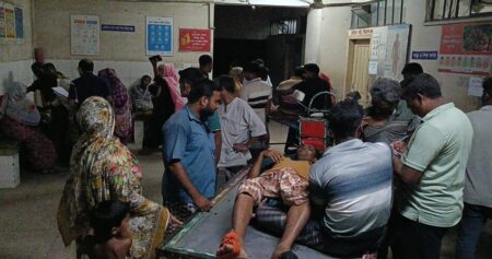 গরু বিক্রি করে ফেরার পথে ভটভটি উল্টে বাবা-ছেলেসহ নিহত ৩